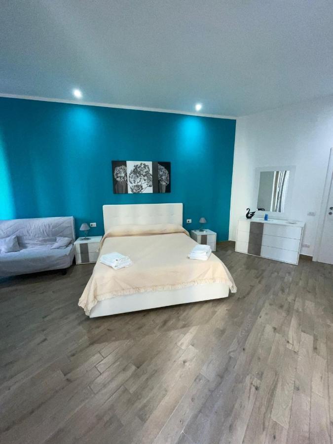 Dormire A Napoli Centro Holiday House Casa Vacanza Екстериор снимка