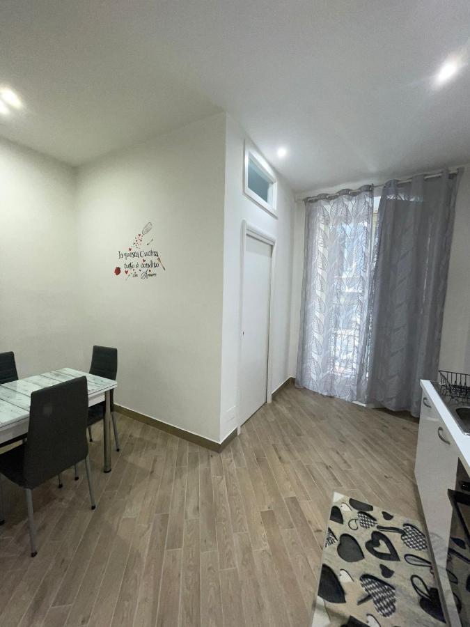 Dormire A Napoli Centro Holiday House Casa Vacanza Екстериор снимка