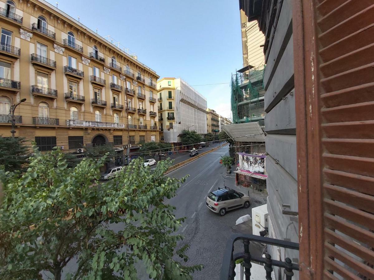 Dormire A Napoli Centro Holiday House Casa Vacanza Екстериор снимка