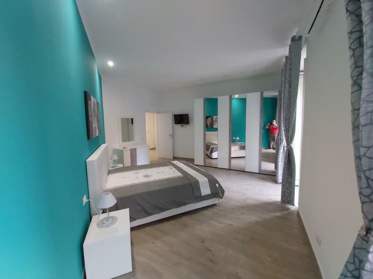 Dormire A Napoli Centro Holiday House Casa Vacanza Екстериор снимка