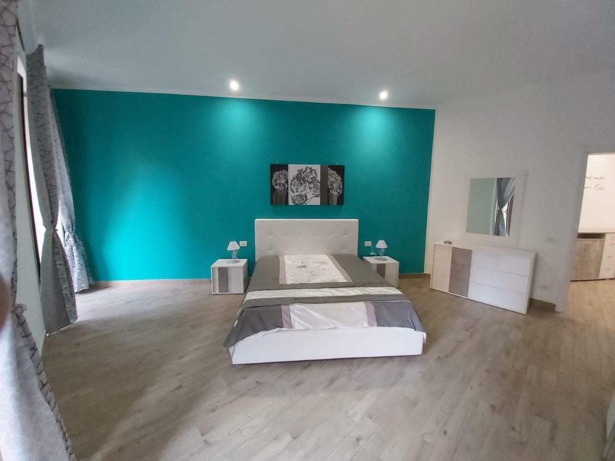 Dormire A Napoli Centro Holiday House Casa Vacanza Екстериор снимка