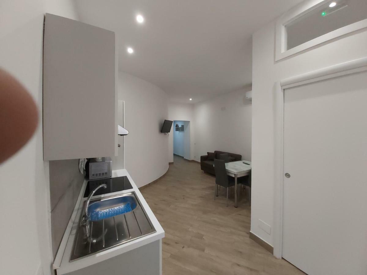 Dormire A Napoli Centro Holiday House Casa Vacanza Екстериор снимка